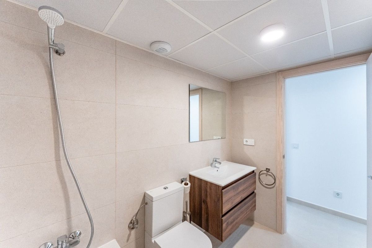 Se vende Apartamento Planta Baja de 2 dormitorios en Costa Del Sol, Málaga, España
