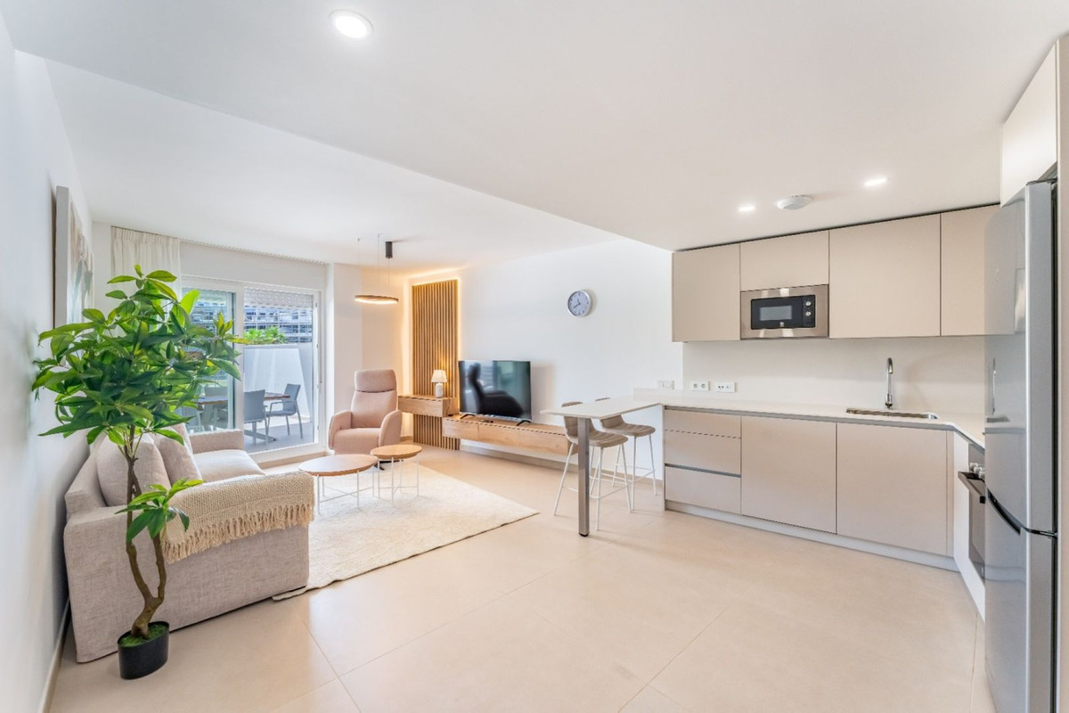 Se vende Apartamento Planta Baja de 2 dormitorios en Costa Del Sol, Málaga, España