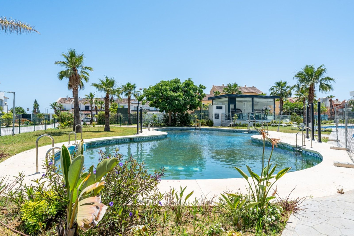 Se vende Apartamento Planta Baja de 2 dormitorios en Costa Del Sol, Málaga, España