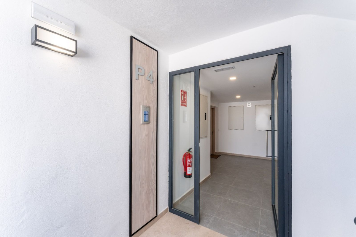 Se vende Apartamento Planta Baja de 2 dormitorios en Costa Del Sol, Málaga, España