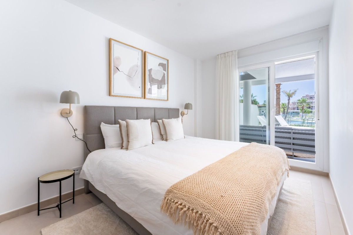Se vende Apartamento Planta Baja de 2 dormitorios en Costa Del Sol, Málaga, España