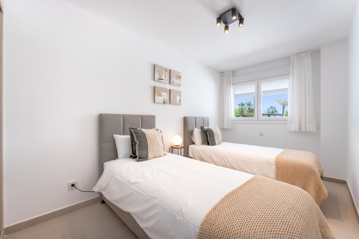 Se vende Apartamento Planta Baja de 2 dormitorios en Costa Del Sol, Málaga, España