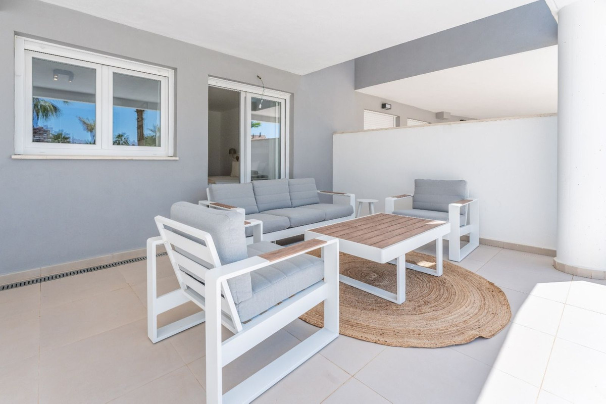 Se vende Apartamento Planta Baja de 2 dormitorios en Costa Del Sol, Málaga, España