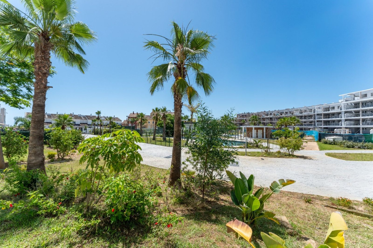 Se vende Apartamento Planta Baja de 2 dormitorios en Costa Del Sol, Málaga, España