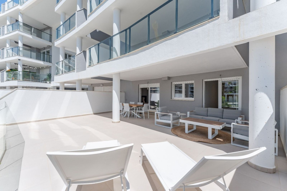 Se vende Apartamento Planta Baja de 2 dormitorios en Costa Del Sol, Málaga, España