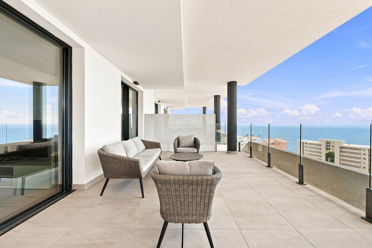 2 Bed Apartment for sale in Fuengirola Costa Del Sol, Málaga, Spain