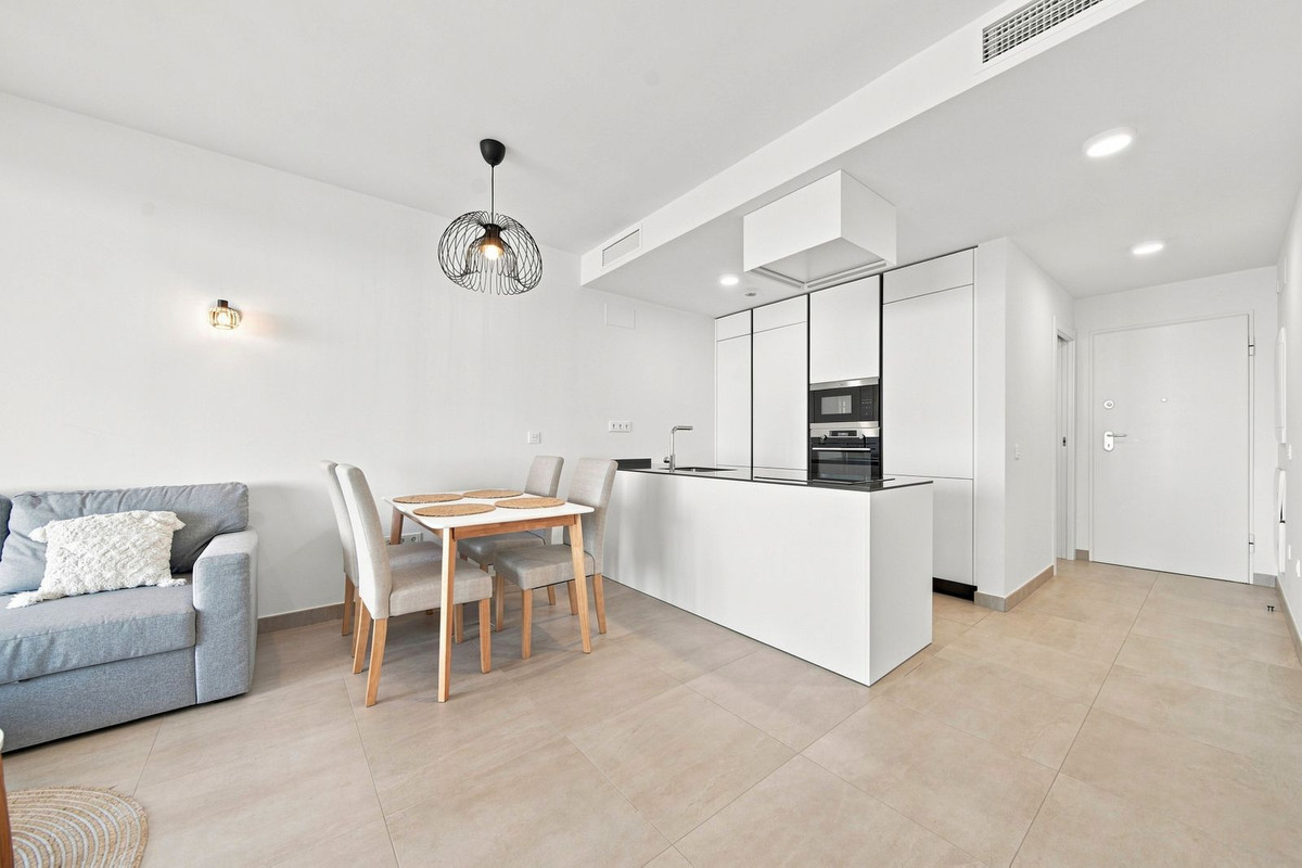 2 Bed Apartment for sale in Fuengirola Costa Del Sol, Málaga, Spain