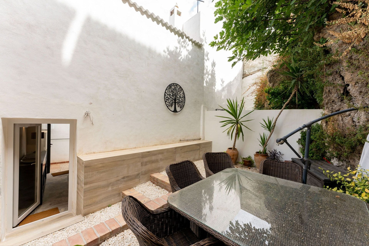 3 Bed Townhouse for sale in Alhaurín El Grande Costa Del Sol, Málaga, Spain