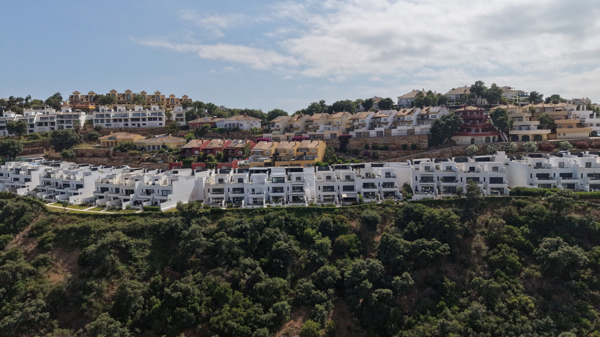 4 Bed Townhouse for sale in La Mairena Costa Del Sol, Málaga, Spain