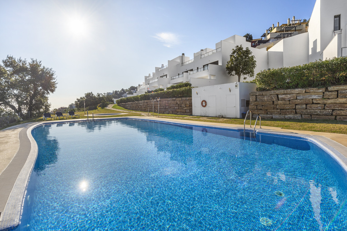 4 Bed Townhouse for sale in La Mairena Costa Del Sol, Málaga, Spain