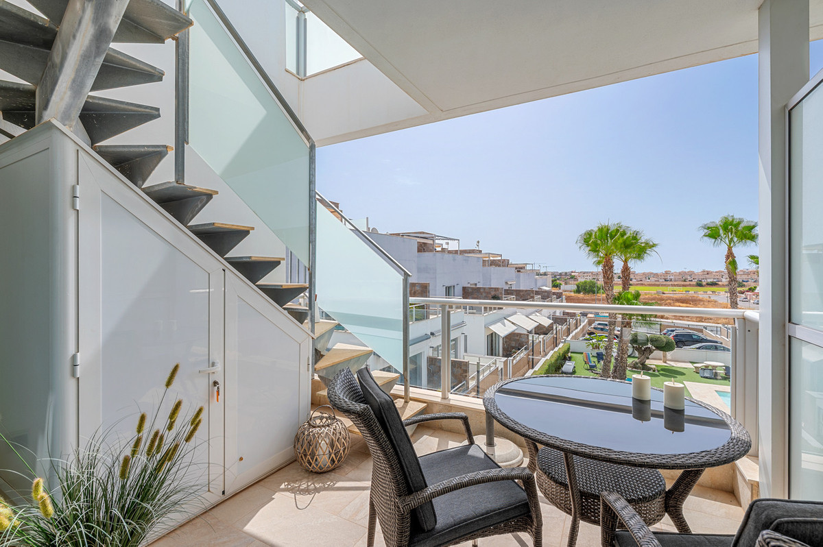 Se vende Bungalow de 2 dormitorios en Costa Blanca, Alicante, España