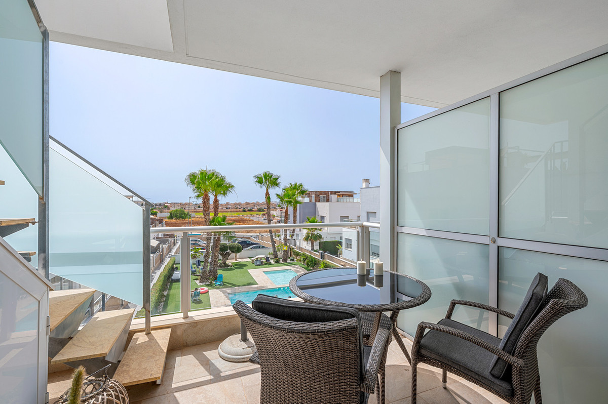 Se vende Bungalow de 2 dormitorios en Costa Blanca, Alicante, España