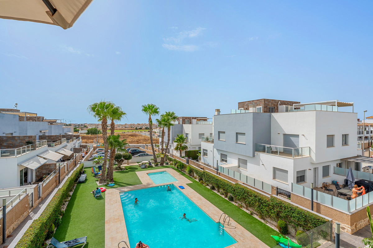 Se vende Bungalow de 2 dormitorios en Costa Blanca, Alicante, España