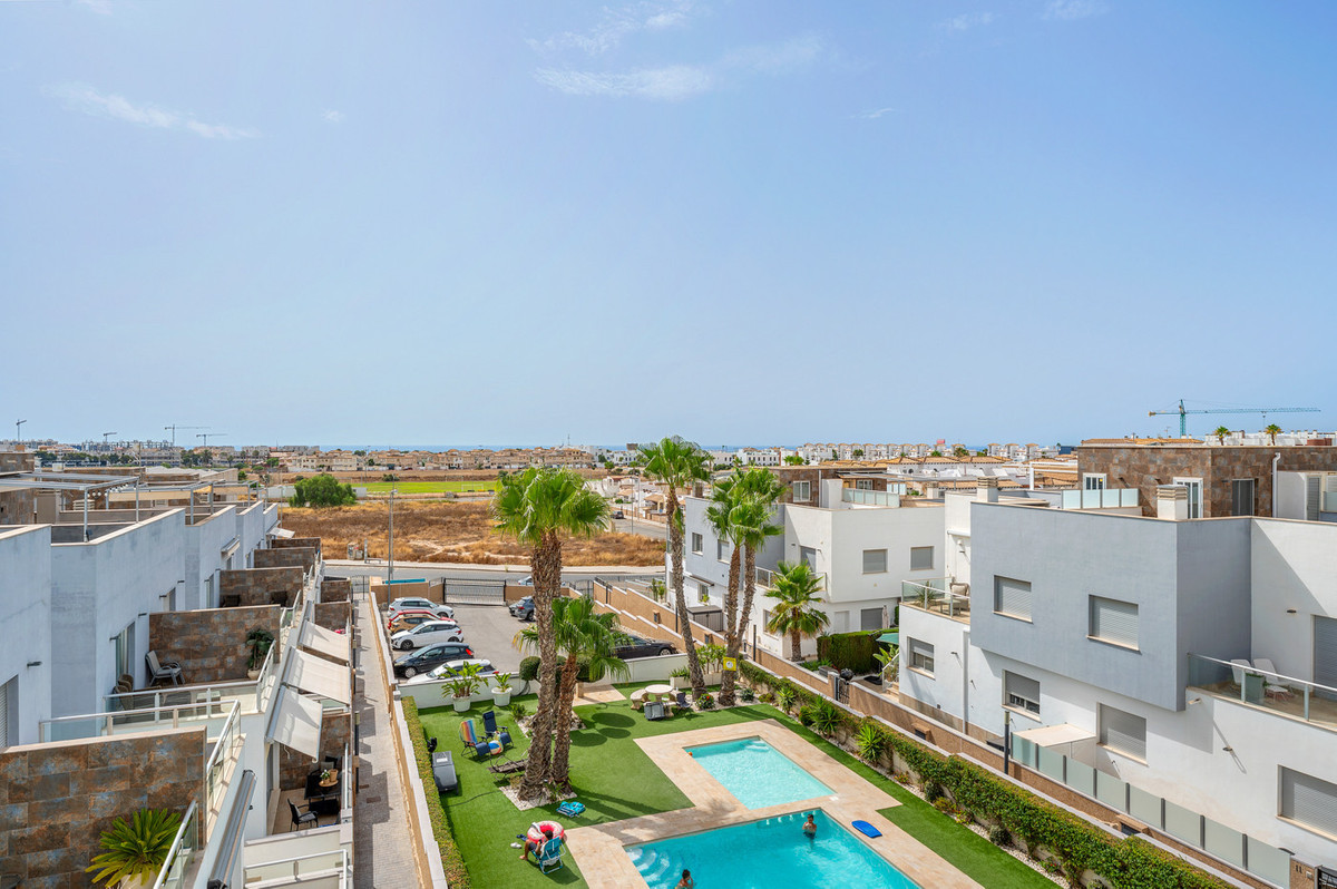 Se vende Bungalow de 2 dormitorios en Costa Blanca, Alicante, España