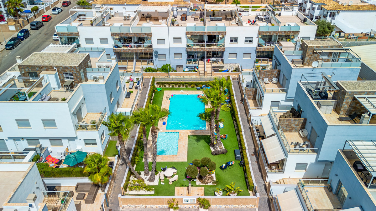 Se vende Bungalow de 2 dormitorios en Costa Blanca, Alicante, España