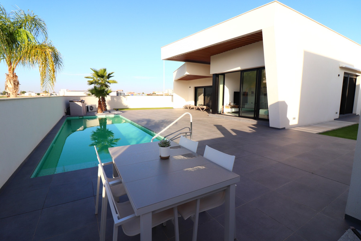 3 Bed Townhouse for sale in Formentera Del Segura Costa Blanca, Alicante, Spain