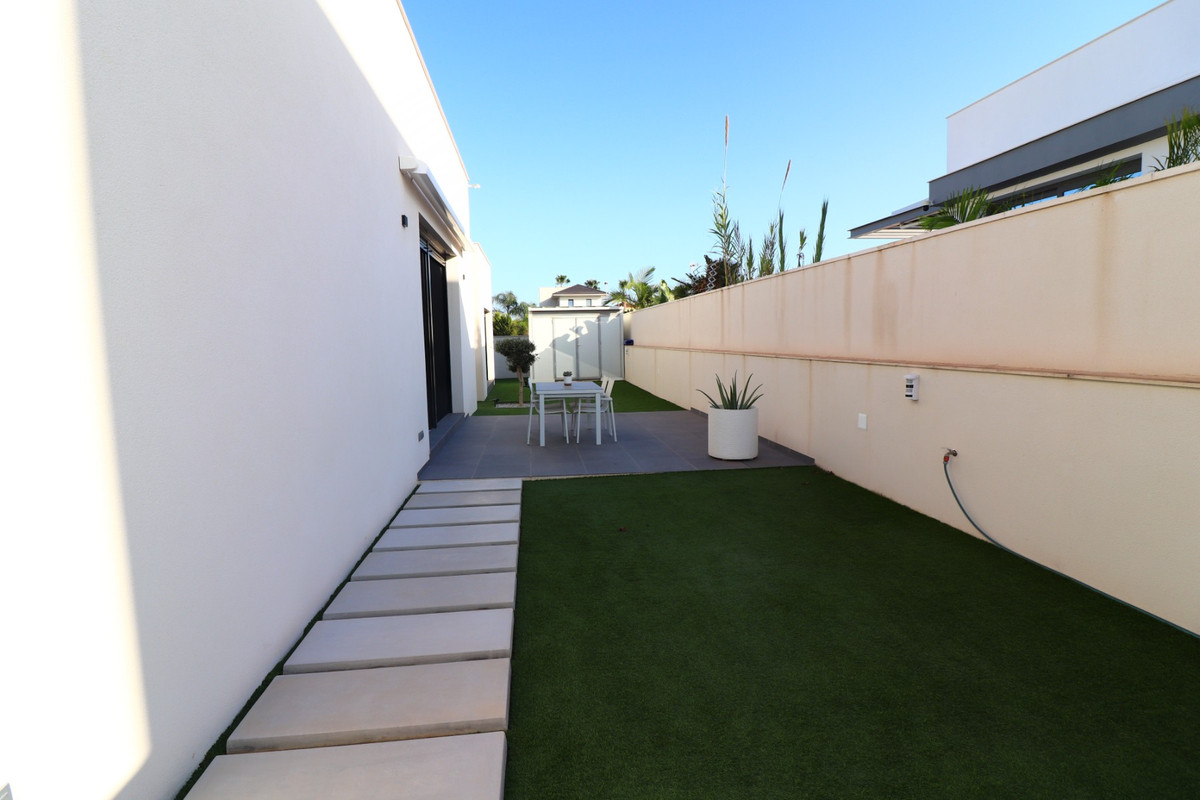 3 Bed Townhouse for sale in Formentera Del Segura Costa Blanca, Alicante, Spain