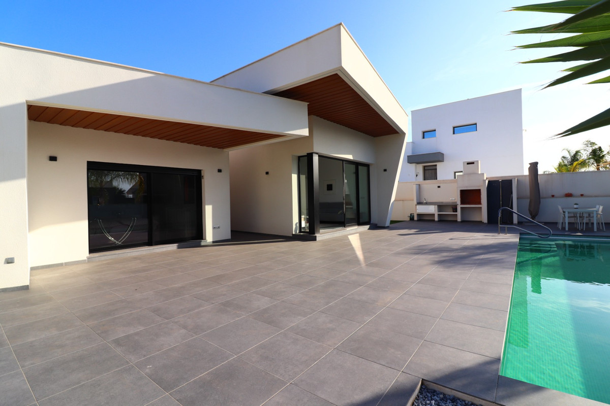 3 Bed Townhouse for sale in Formentera Del Segura Costa Blanca, Alicante, Spain