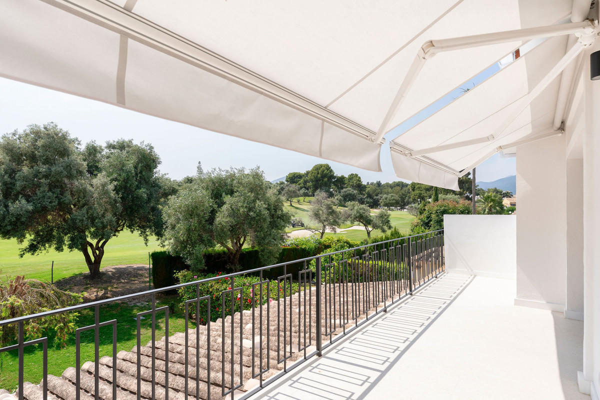 4 Bed Townhouse for sale in Nueva Andalucía Costa Del Sol, Málaga, Spain