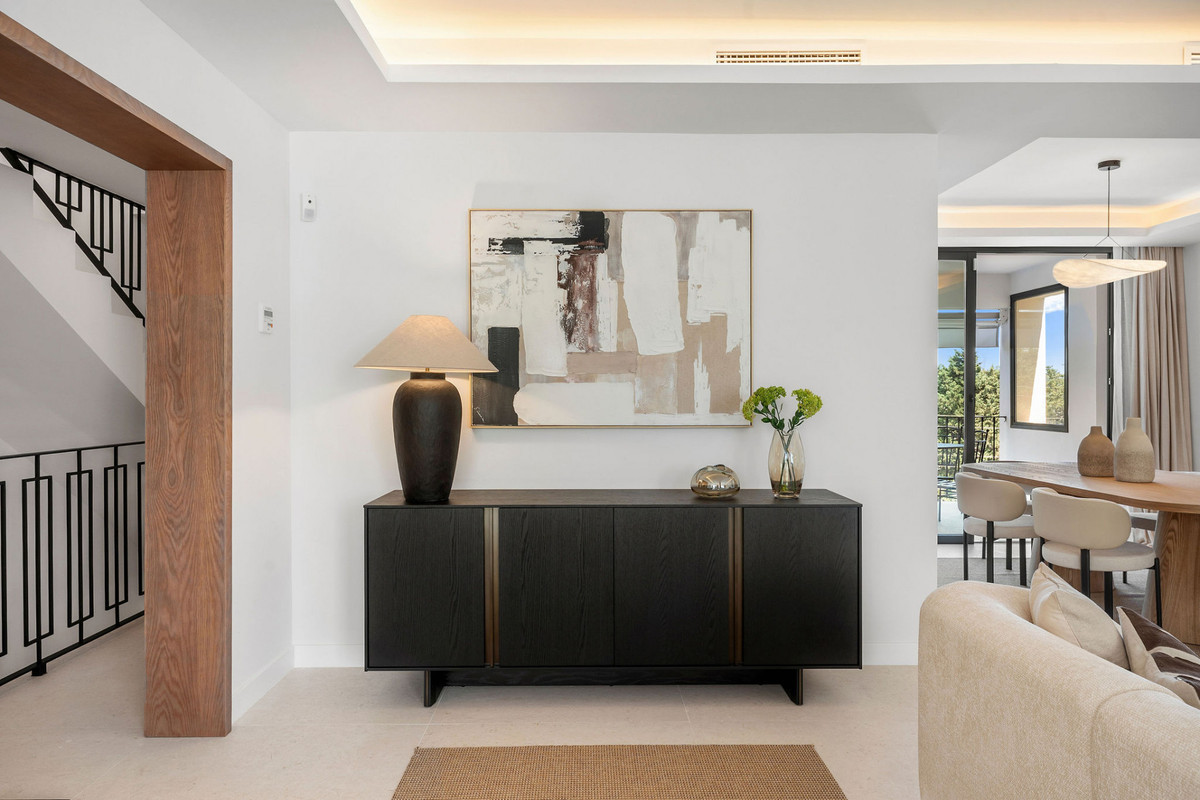 4 Bed Townhouse for sale in Nueva Andalucía Costa Del Sol, Málaga, Spain