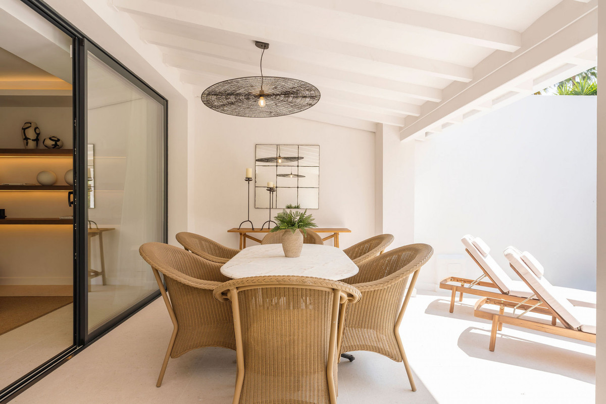 4 Bed Townhouse for sale in Nueva Andalucía Costa Del Sol, Málaga, Spain