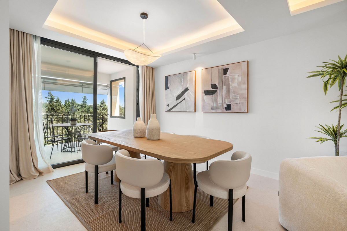 4 Bed Townhouse for sale in Nueva Andalucía Costa Del Sol, Málaga, Spain
