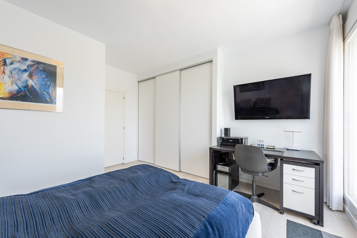 Se vende Apartamento Planta Media de 2 dormitorios en Costa Del Sol, Málaga, España