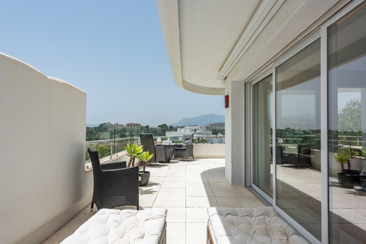 Se vende Apartamento Planta Media de 2 dormitorios en Costa Del Sol, Málaga, España