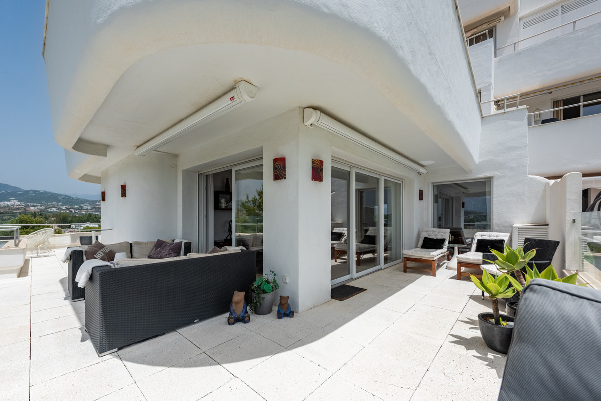 Se vende Apartamento Planta Media de 2 dormitorios en Costa Del Sol, Málaga, España