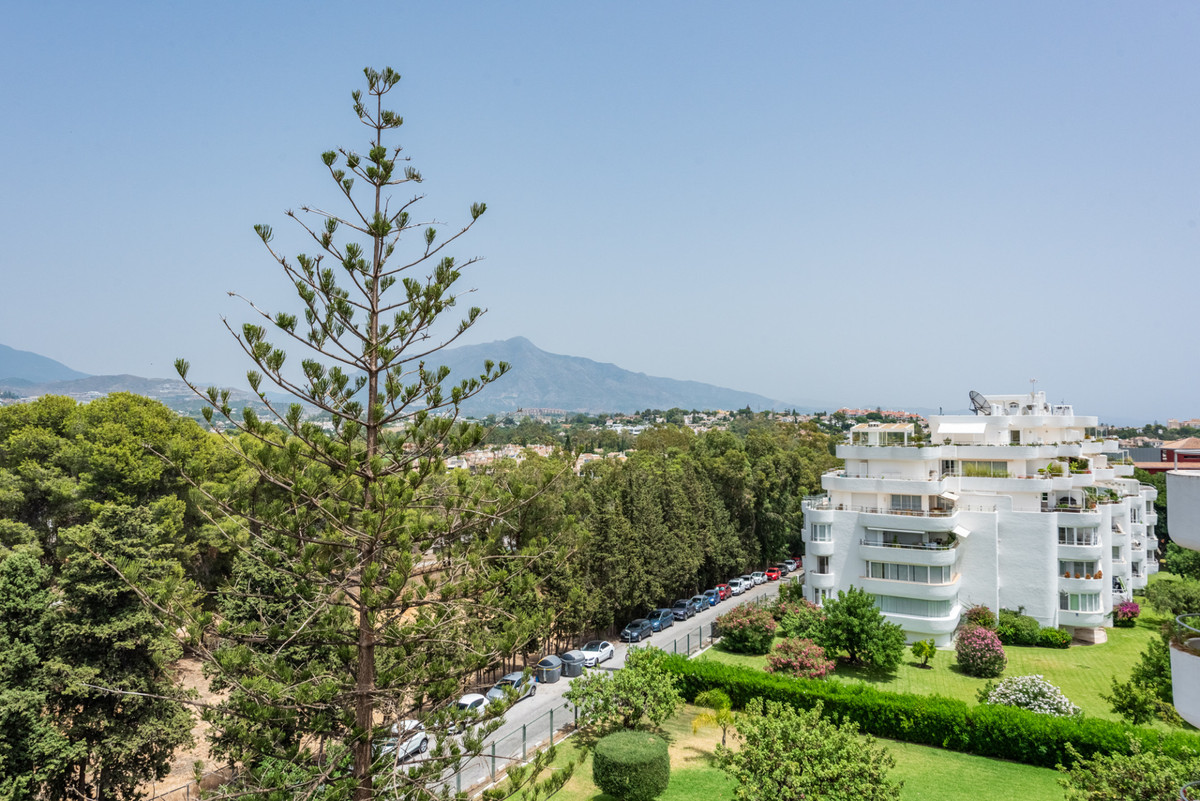 Se vende Apartamento Planta Media de 2 dormitorios en Costa Del Sol, Málaga, España