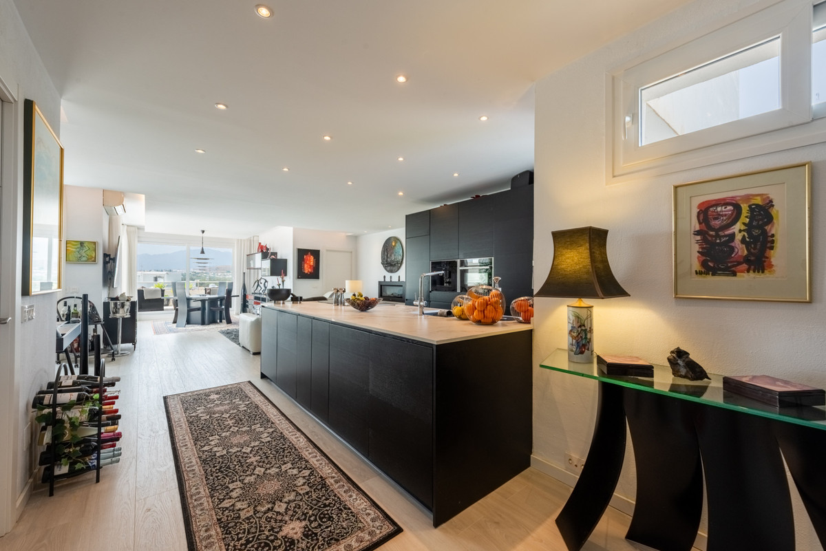 Se vende Apartamento Planta Media de 2 dormitorios en Costa Del Sol, Málaga, España