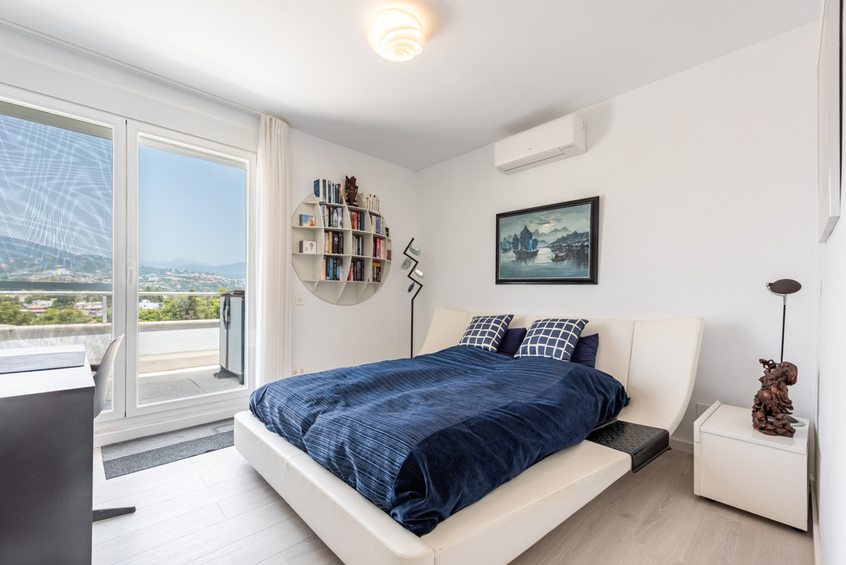 Se vende Apartamento Planta Media de 2 dormitorios en Costa Del Sol, Málaga, España