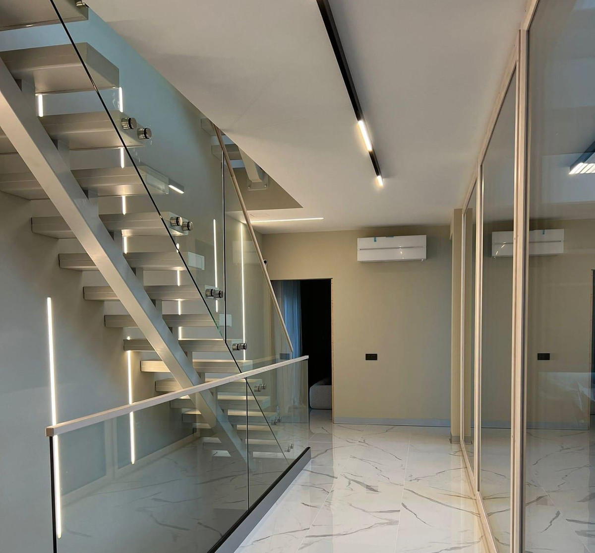 5 Bed Townhouse for sale in Benalmadena Costa Costa Del Sol, Málaga, Spain