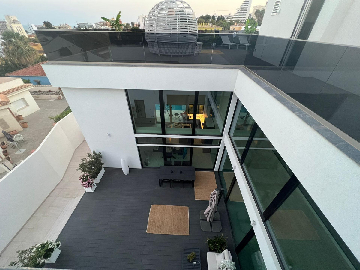 5 Bed Townhouse for sale in Benalmadena Costa Costa Del Sol, Málaga, Spain