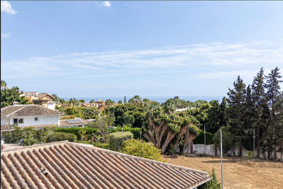 Plots for sale in Nagüeles Costa Del Sol, Málaga, Spain
