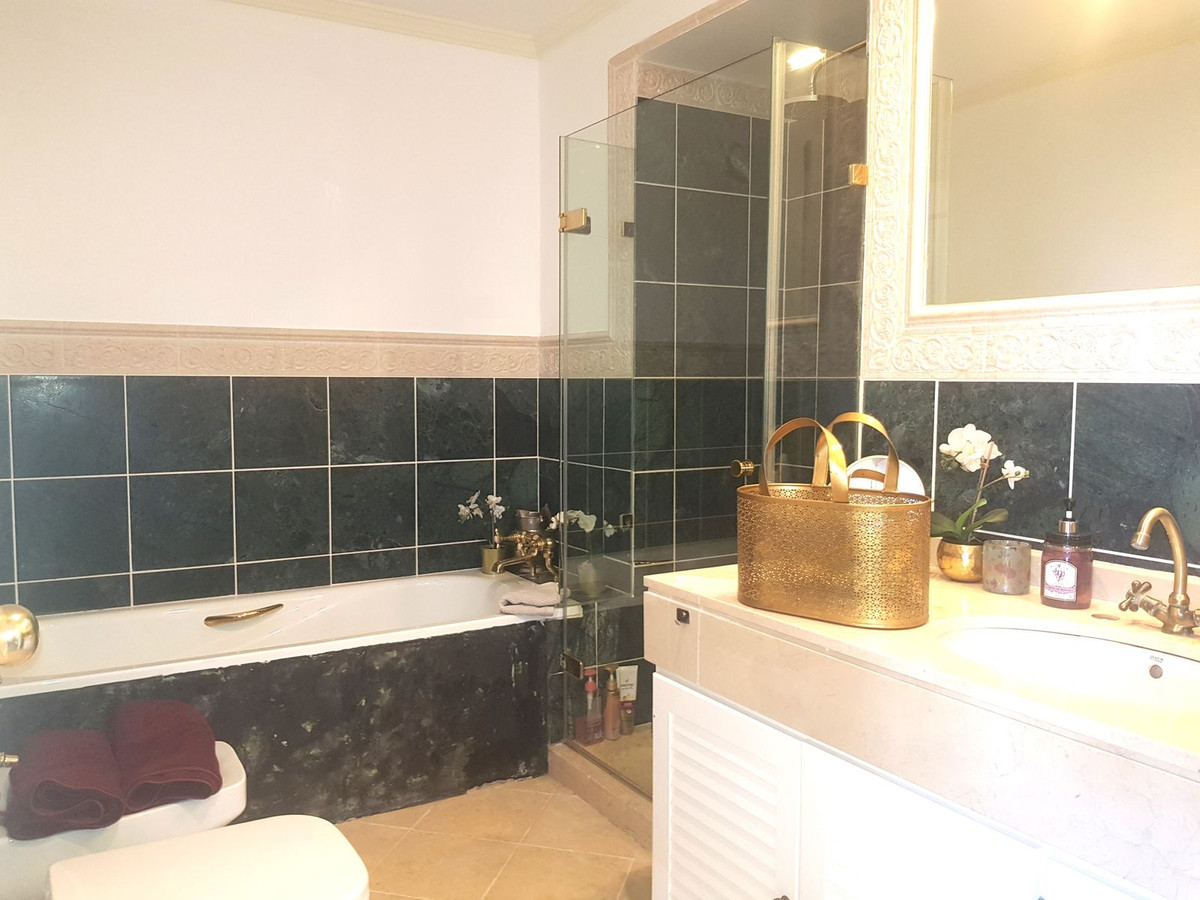 4 Bed Apartment for sale in Sotogrande Marina Costa Del Sol, Cádiz, Spain