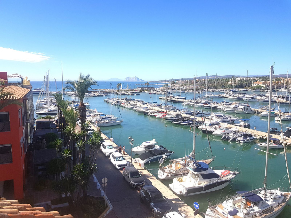 4 Bed Apartment for sale in Sotogrande Marina Costa Del Sol, Cádiz, Spain