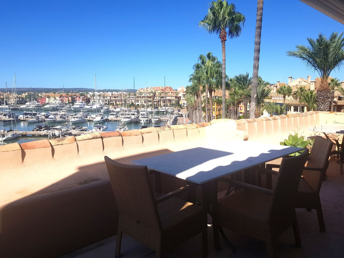 4 Bed Apartment for sale in Sotogrande Marina Costa Del Sol, Cádiz, Spain