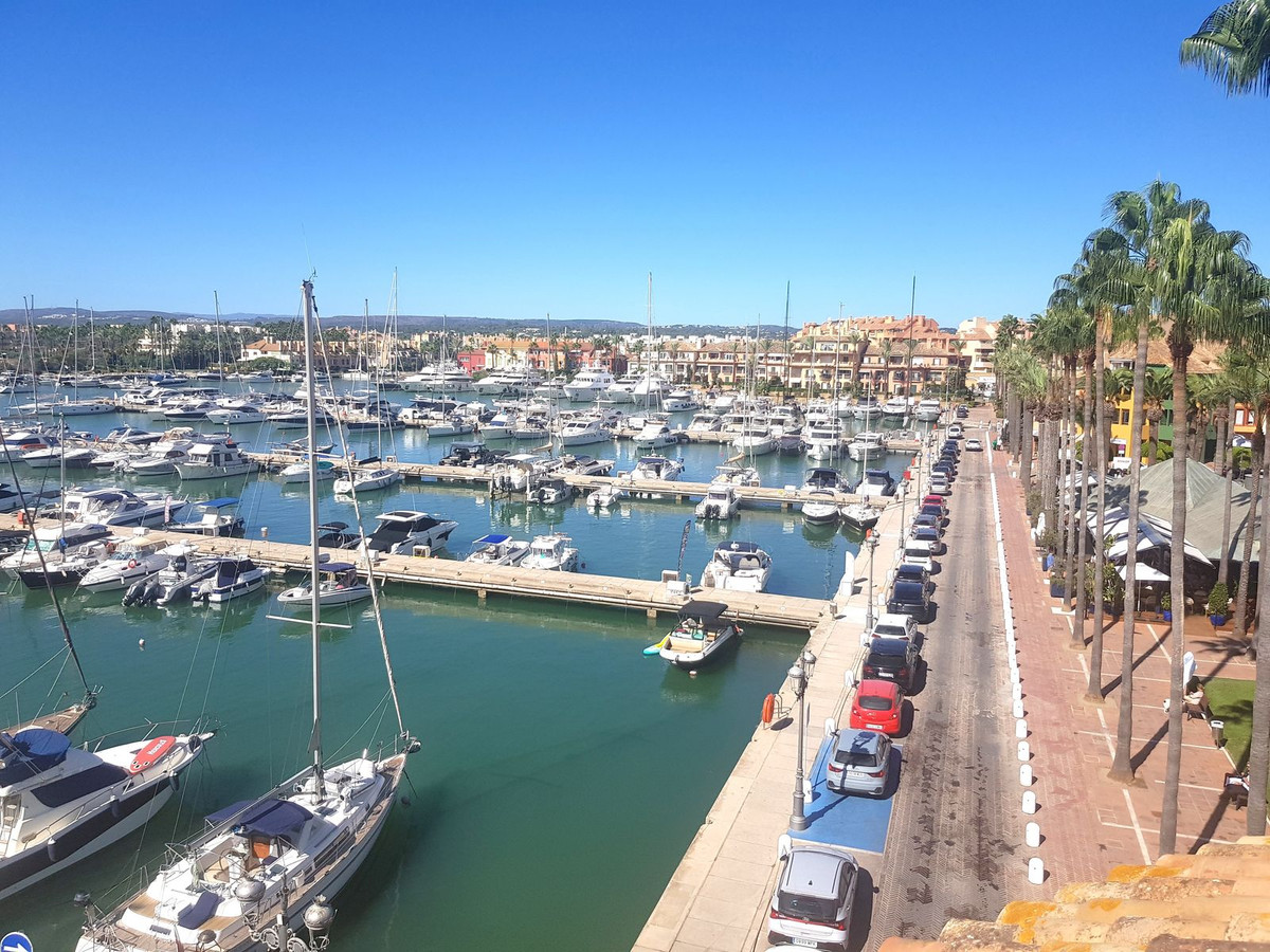 4 Bed Apartment for sale in Sotogrande Marina Costa Del Sol, Cádiz, Spain