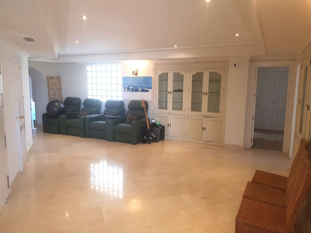 4 Bed Apartment for sale in Sotogrande Marina Costa Del Sol, Cádiz, Spain