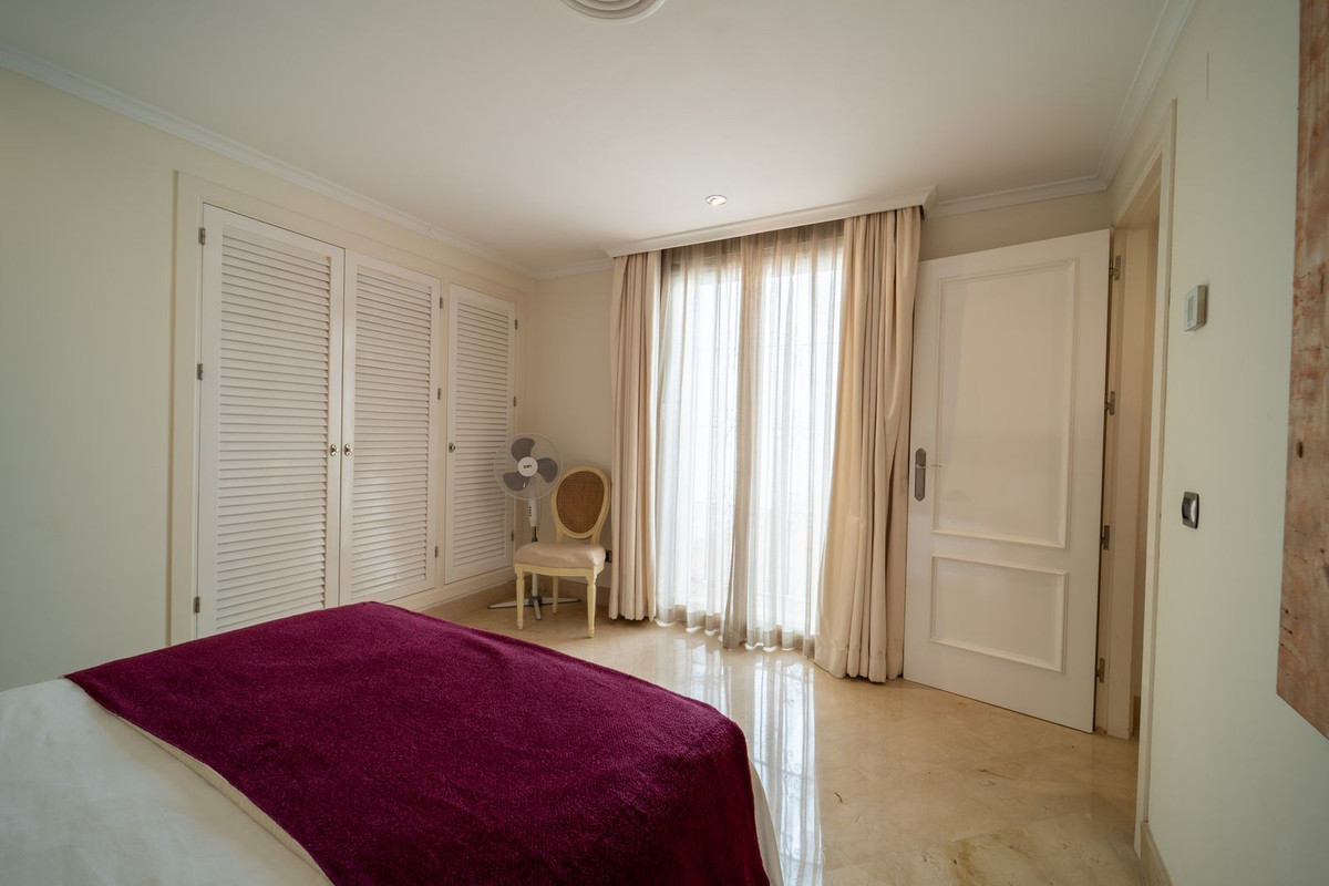 3 Bed Apartment for sale in Elviria Costa Del Sol, Málaga, Spain