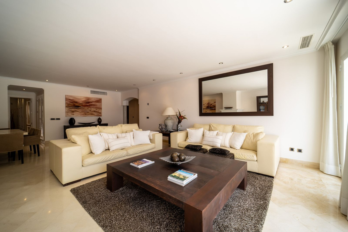 3 Bed Apartment for sale in Elviria Costa Del Sol, Málaga, Spain