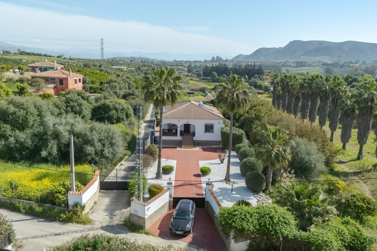 Se vende Villa - Chalet de 7 dormitorios en Costa Del Sol, Málaga, España