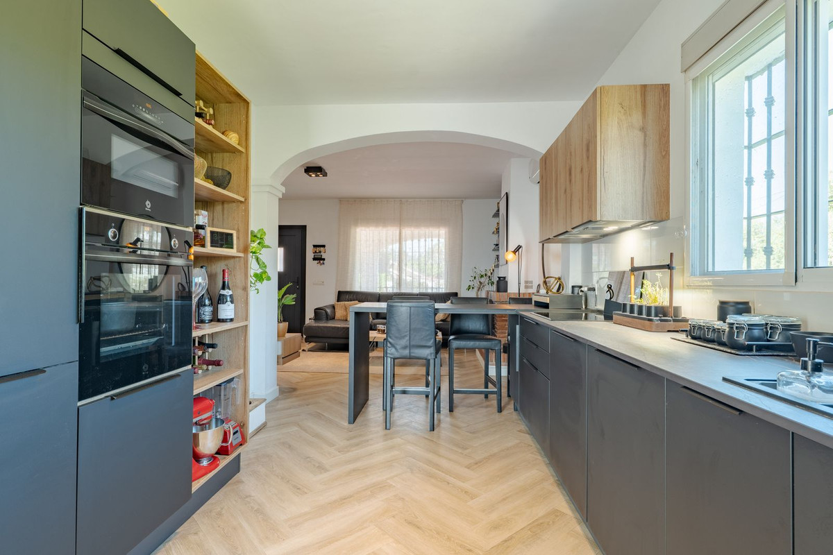 Se vende Villa - Chalet de 7 dormitorios en Costa Del Sol, Málaga, España