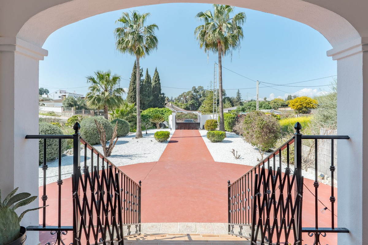 Se vende Villa - Chalet de 7 dormitorios en Costa Del Sol, Málaga, España