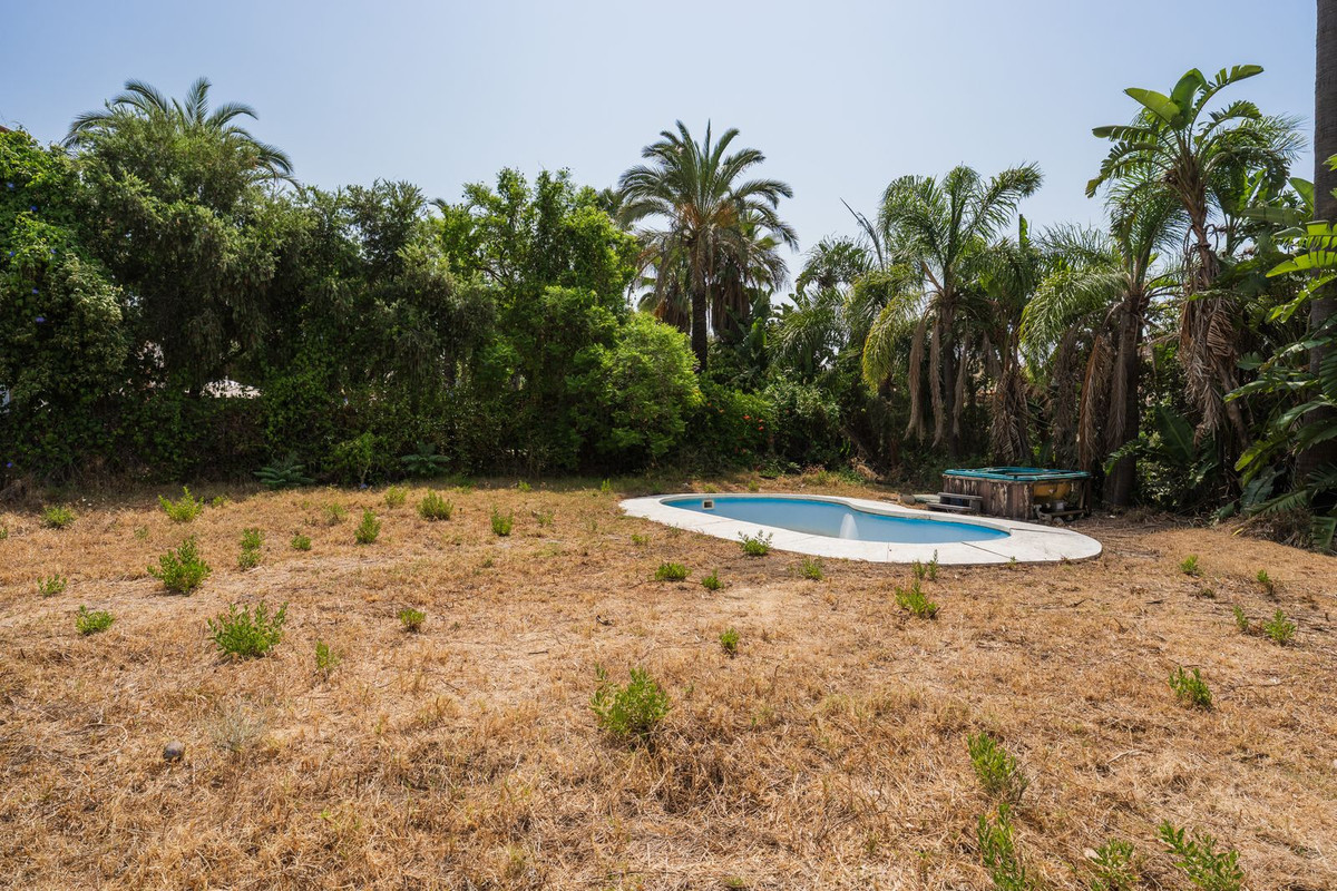 Se vende Villa - Chalet de 4 dormitorios en Costa Del Sol, Málaga, España
