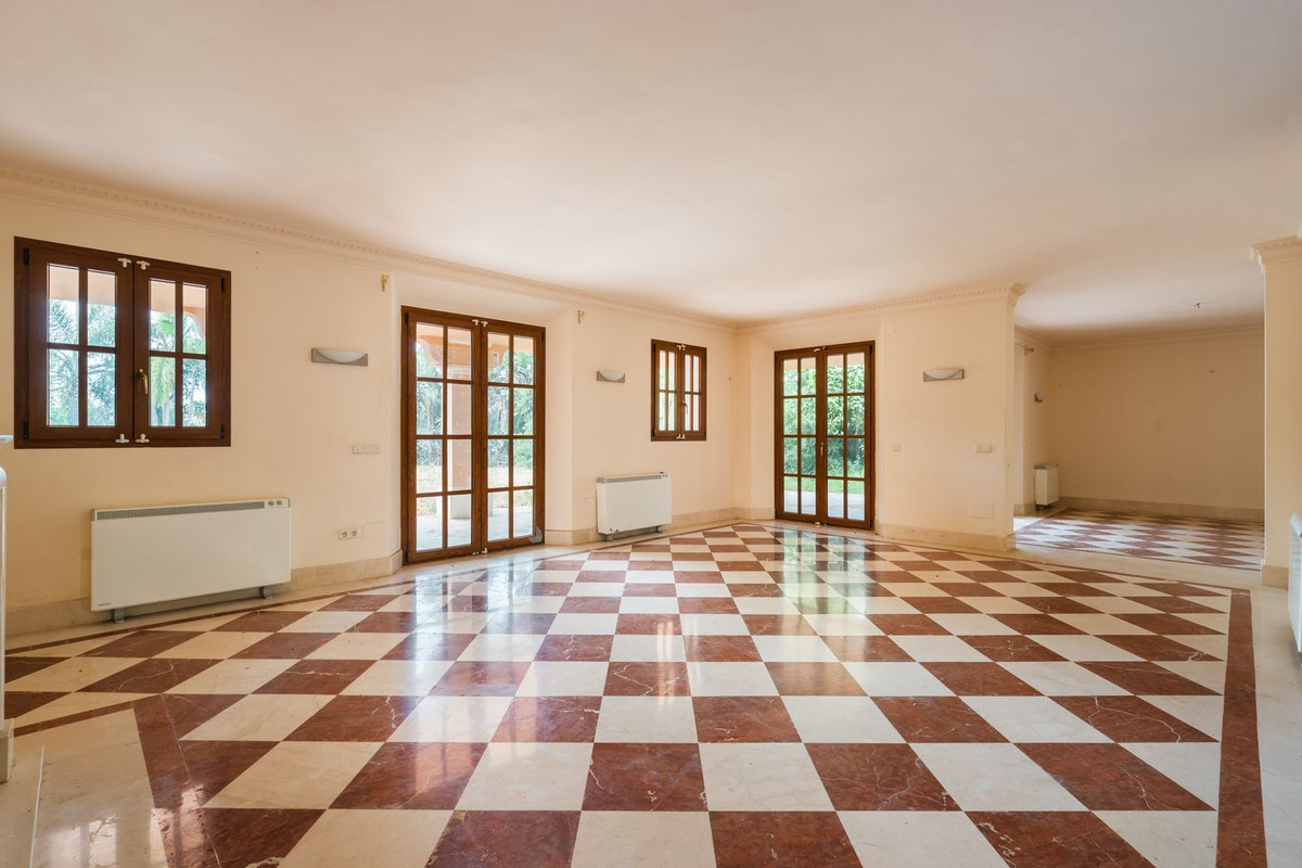 Se vende Villa - Chalet de 4 dormitorios en Costa Del Sol, Málaga, España