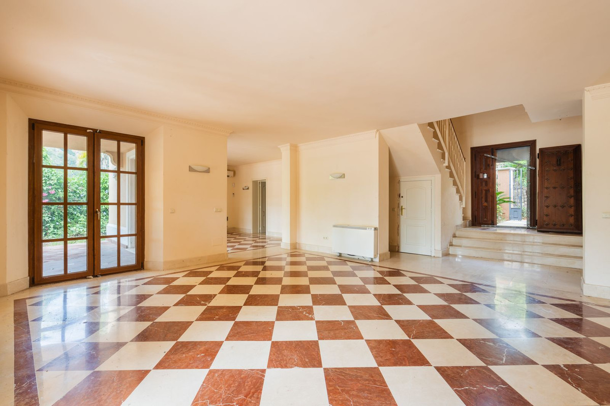 Se vende Villa - Chalet de 4 dormitorios en Costa Del Sol, Málaga, España
