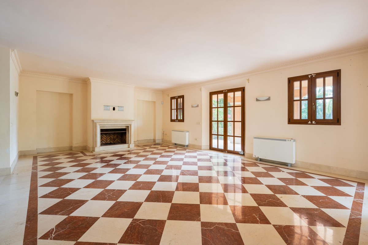 Se vende Villa - Chalet de 4 dormitorios en Costa Del Sol, Málaga, España
