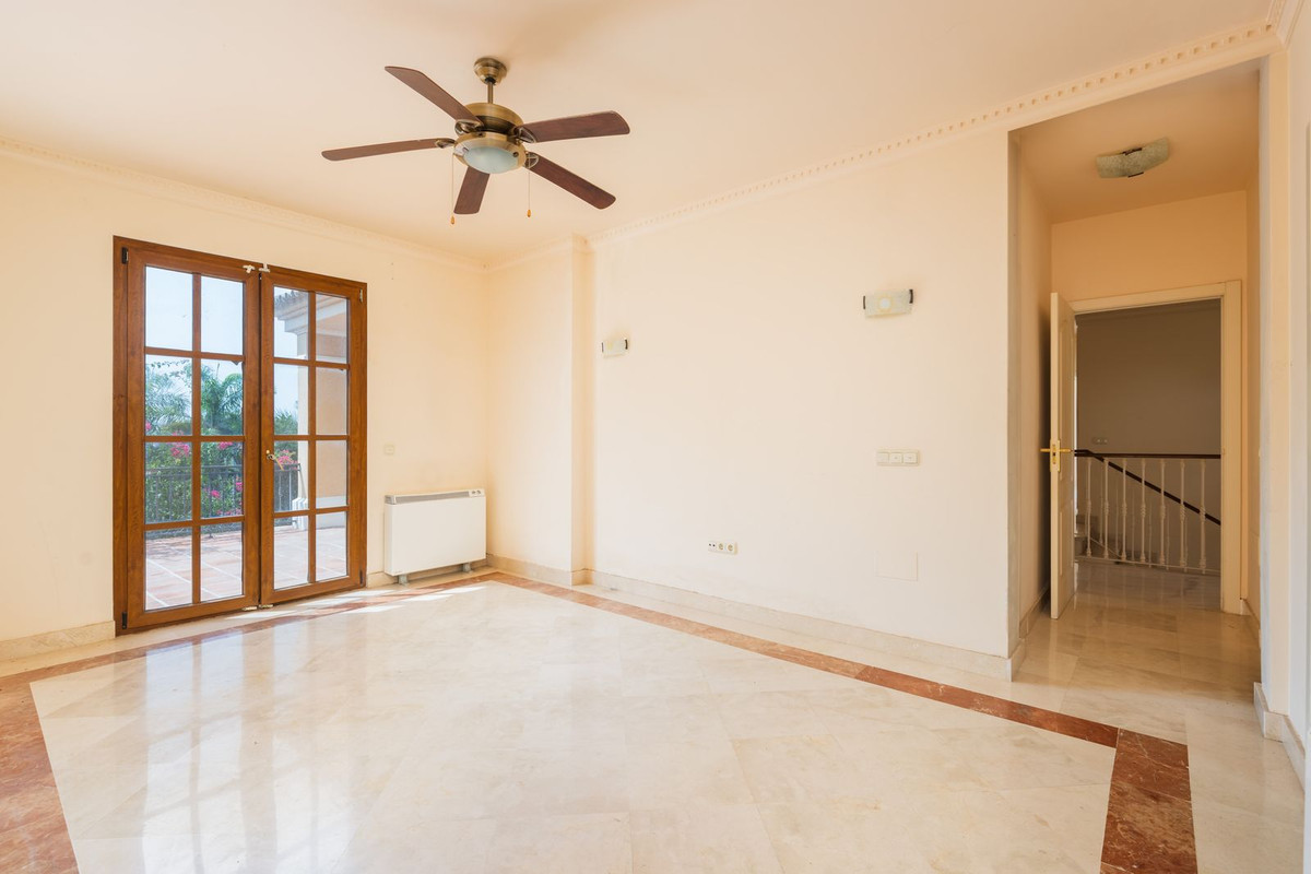 Se vende Villa - Chalet de 4 dormitorios en Costa Del Sol, Málaga, España
